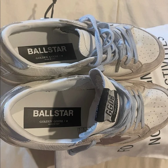 NWT Golden Goose Women’s Ball Star Almond Toe Star Patch Sneakers - Picture 2 of 5